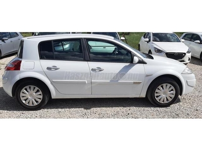 RENAULT MEGANE 1.5 dCi Expression 220.000.km. Digitális klíma. 6 sebességes váltó. Tempomat