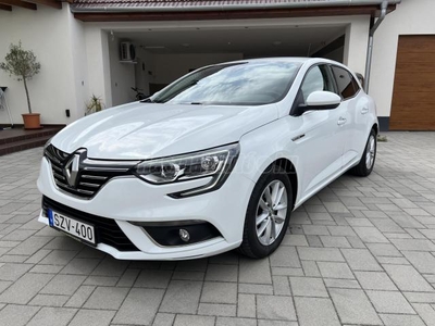 RENAULT MEGANE 1.5 dCi Intens KITŰNŐ ÁLLAPOT ! FRISS SZERVÍZ ! TULAJDONOSTÓL ! SÉRÜLÉSMENTES !