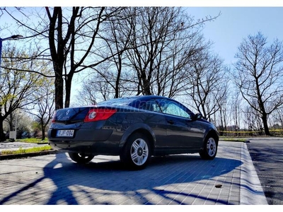 RENAULT MEGANE CC 1.6 Authentique Plus