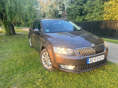 SKODA OCTAVIA 1.4 TSI Ambition Tulajdonostól. Vezetett szervizkönyv