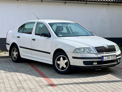 SKODA OCTAVIA 1.6 Elegance