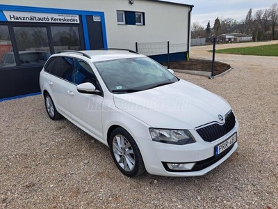 SKODA OCTAVIA Combi 1.6 CR TDI Ambition NAVI.TEMPOMAT.BLUETOOTH.ÜLÉSFŰTÉS.PDC.ALU.VHOROG