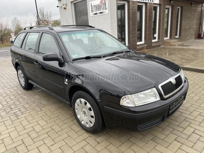 SKODA OCTAVIA Combi 1.6 Tour GYÁRI FÉNYEZÉS.FRISS SZERVÍZ