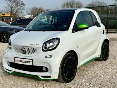 SMART FORTWO Electric Drive Passion (Automata) BRABUS-Ushuaia Limited Edition-JBL-Navi-Kamera-Bőr-Ülésfűtés-Panorámatető