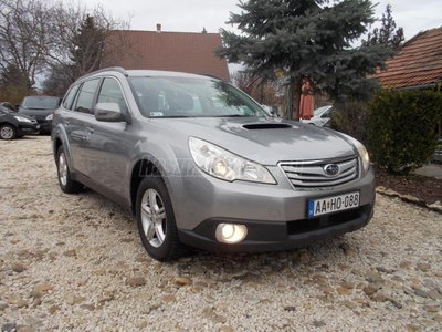 SUBARU OUTBACK 2.0 D Trend DIGIT-KLÍMA-TEMPOMAT-ÜLÉSFŰTÉS-4X4-VONÓHOROG-16-OS ALUFELNI