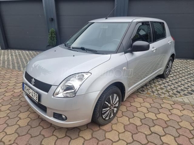 SUZUKI SWIFT 1.3 GC AC KLÍMÁS.PRECÍZEN KARBANTARTOTT. MINDEN ELŐZMÉNY SZERVIZE SZÁMLÁVAL. SZERVIZKÖNYV