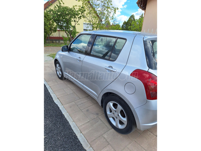 SUZUKI SWIFT 1.3 GLX CD AC