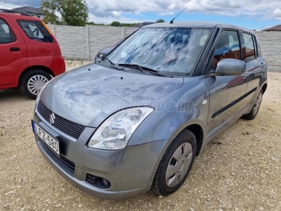 SUZUKI SWIFT 1.3 GLX CD AC Mistic Plus