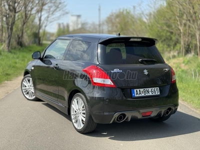 SUZUKI SWIFT 1.6 Sport Digitklíma Xenon Ülésfűtés Szervizkönyv