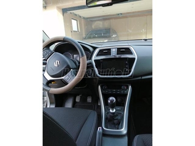 SUZUKI SX4 S-CROSS 1.4T GL+