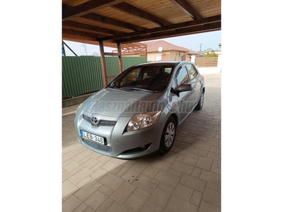 TOYOTA AURIS 1.4 Luna