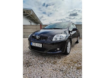 TOYOTA AURIS 1.6 Executive M M