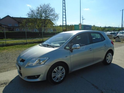 TOYOTA AURIS 2.0 D-4D Sol