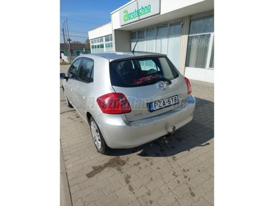 TOYOTA AURIS 2.0 D-4D Sol