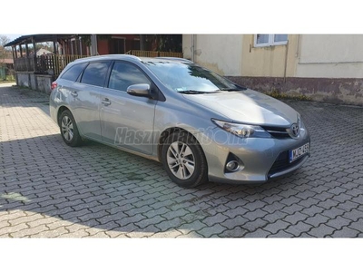 TOYOTA AURIS Touring Sports 1.4 D-4D Style