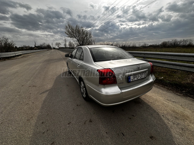 TOYOTA AVENSIS 2.0 D