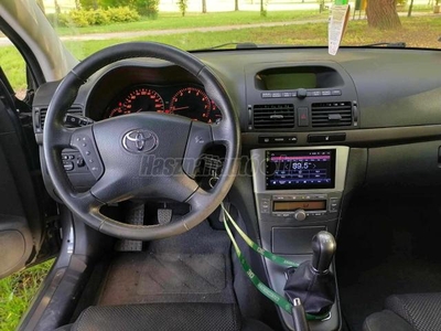 TOYOTA AVENSIS 2.0 Sol