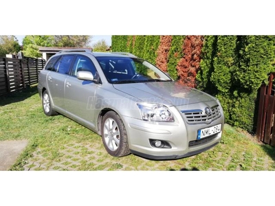 TOYOTA AVENSIS Wagon 1.8