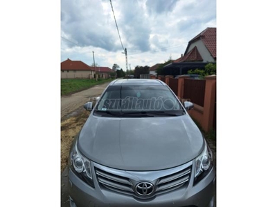 TOYOTA AVENSIS Wagon 1.8 Executive