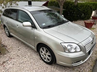 TOYOTA AVENSIS Wagon 1.8 Sol