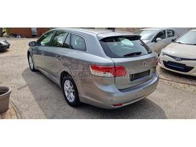 TOYOTA AVENSIS Wagon 2.0 D-4D