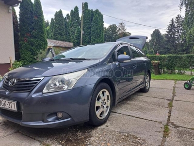 TOYOTA AVENSIS Wagon 2.0 D-4D