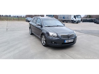 TOYOTA AVENSIS Wagon 2.2 DCAT Sol