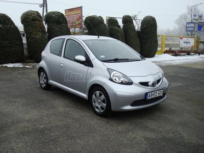 TOYOTA AYGO 1.0 Plusz AC ÚJSZERŰ KLÍMÁS 125127 Km -futott KISS FOGYASZTÁSÚ CSALÁDI AUTÓ