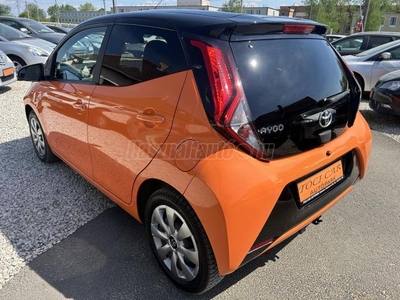 TOYOTA AYGO 1.0 x-cite + cool&safe Újszerű Állapot. Garantált: 33.000.Km. Tolatókamera. Ülésfűtés. Tempomat!