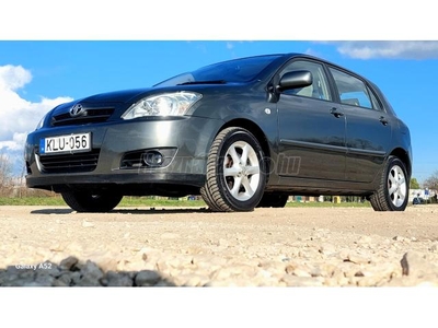 TOYOTA COROLLA 1.4 D-4D Sol Plus M.o-i .1.tulaj. krém színű belső. napfénytető. friss vizsga. jó műszaki állapotb