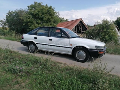 TOYOTA COROLLA Liftback 1.8 D XL