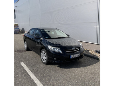 TOYOTA COROLLA Sedan 1.4