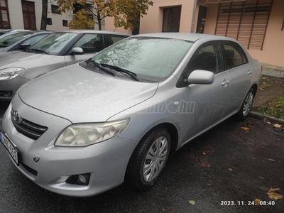 TOYOTA COROLLA Sedan 1.4