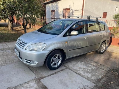 TOYOTA EGYÉB Avensis Verso 2.0 4D