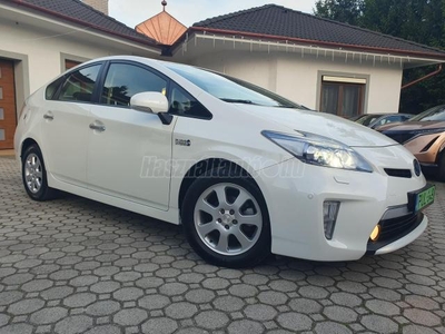 TOYOTA PRIUS PLUG-IN PREMIUM!!! BŐR JBL NAGYNAVI TÁV.TEMPOMAT LED ÜLÉSFŰTÉS KAMERA !!NAGYON MEGKIMÉLT