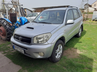 TOYOTA RAV 4 Rav4 2.0 D-4D 4x4