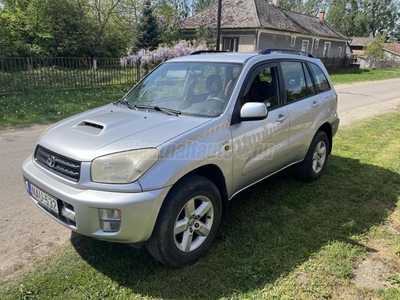 TOYOTA RAV 4 Rav4 2.0 D-4D 4x4