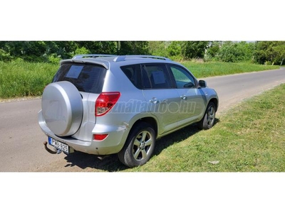 TOYOTA RAV 4 XA3