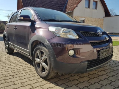 TOYOTA URBAN CRUISER 1.4 D-4D Sol AWD