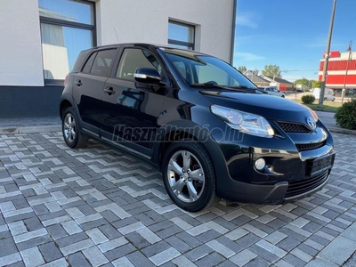 TOYOTA URBAN CRUISER 4X4 !! kitűnő állapotban Toyota szervízkönyv!