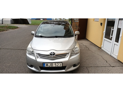 TOYOTA VERSO 2.2 D-CAT Premium Navi (Automata)