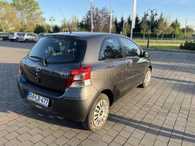 TOYOTA YARIS 1.0