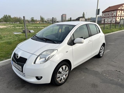 TOYOTA YARIS 1.0 998 Ice