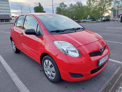 TOYOTA YARIS 1.0 Active