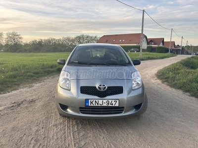 TOYOTA YARIS 1.0 Ice