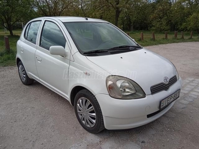 TOYOTA YARIS 1.0 Linea Luna