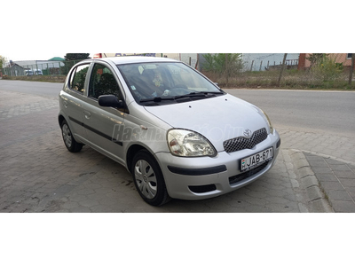 TOYOTA YARIS 1.0 Linea Terra