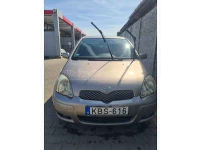 TOYOTA YARIS 1.0 Max Ice