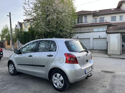 TOYOTA YARIS 1.0 Sol