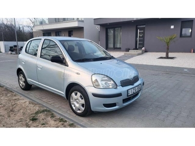 TOYOTA YARIS 1.0 Sol